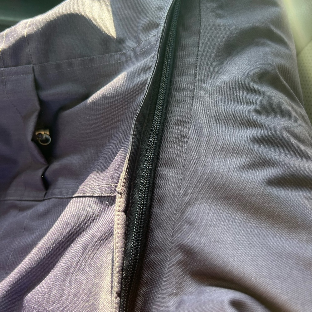 Women’s Eddie Bauer Plum Jacket worn once - Picture 4 of 5
